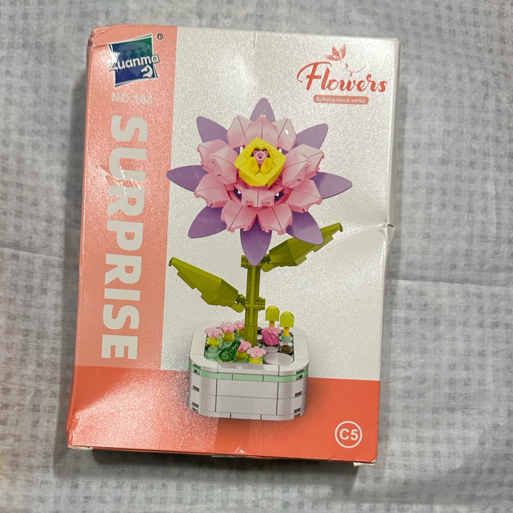 Creative Flower Building Block Kit - Picture 2 of 3